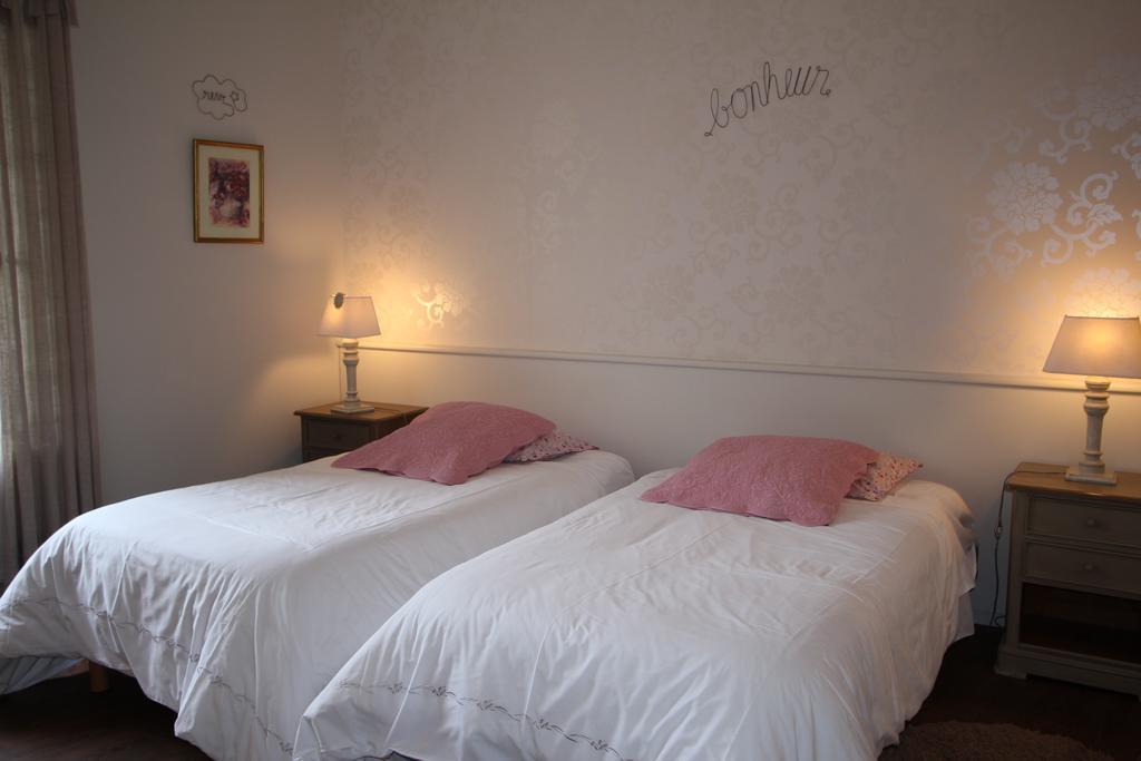 Chambre D'Hotes De L'Abricotier Saint-Macaire Rum bild