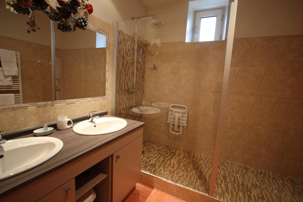 Chambre D'Hotes De L'Abricotier Saint-Macaire Rum bild